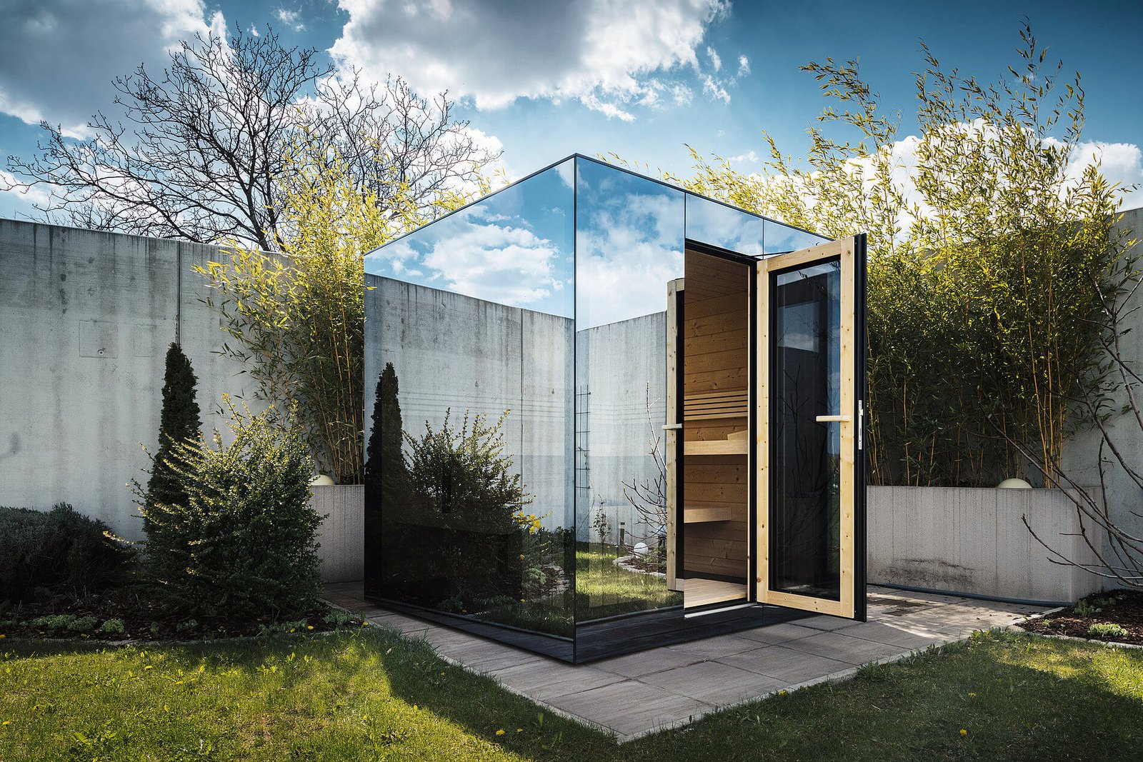 Outdoor Glass Sauna