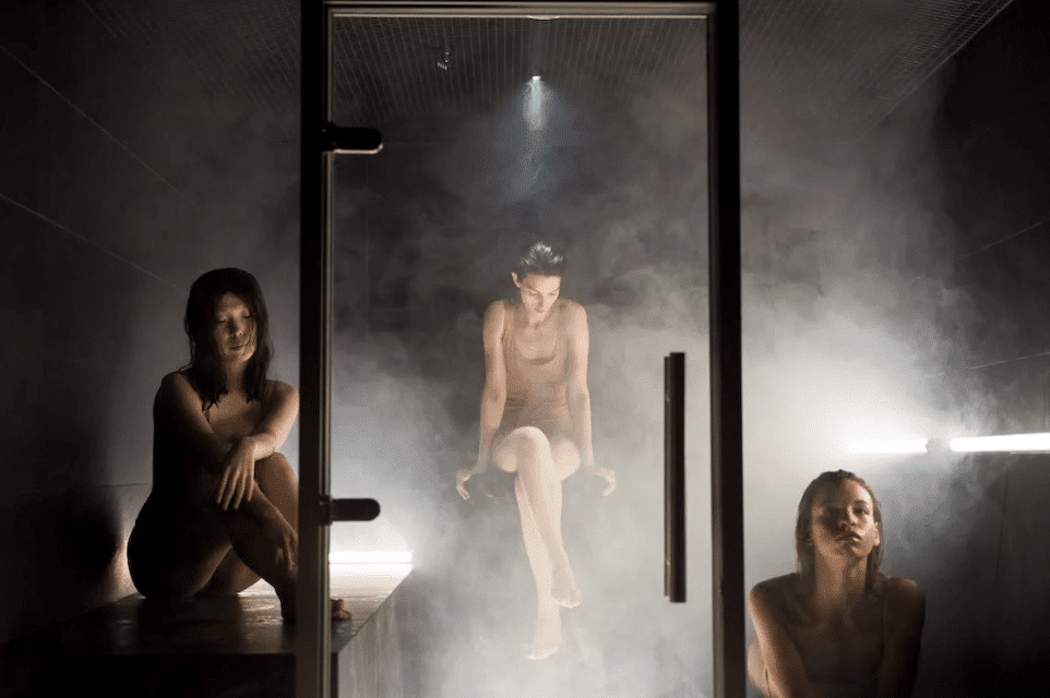 3 Women in a hot Sauna